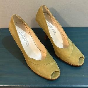 J.G. Hook Open Toe Light Green Suede Heels Size 8